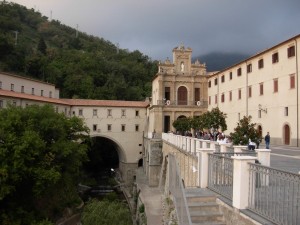 Calabria: frati francescani investono milioni di euro in borsa e perdono tutto.