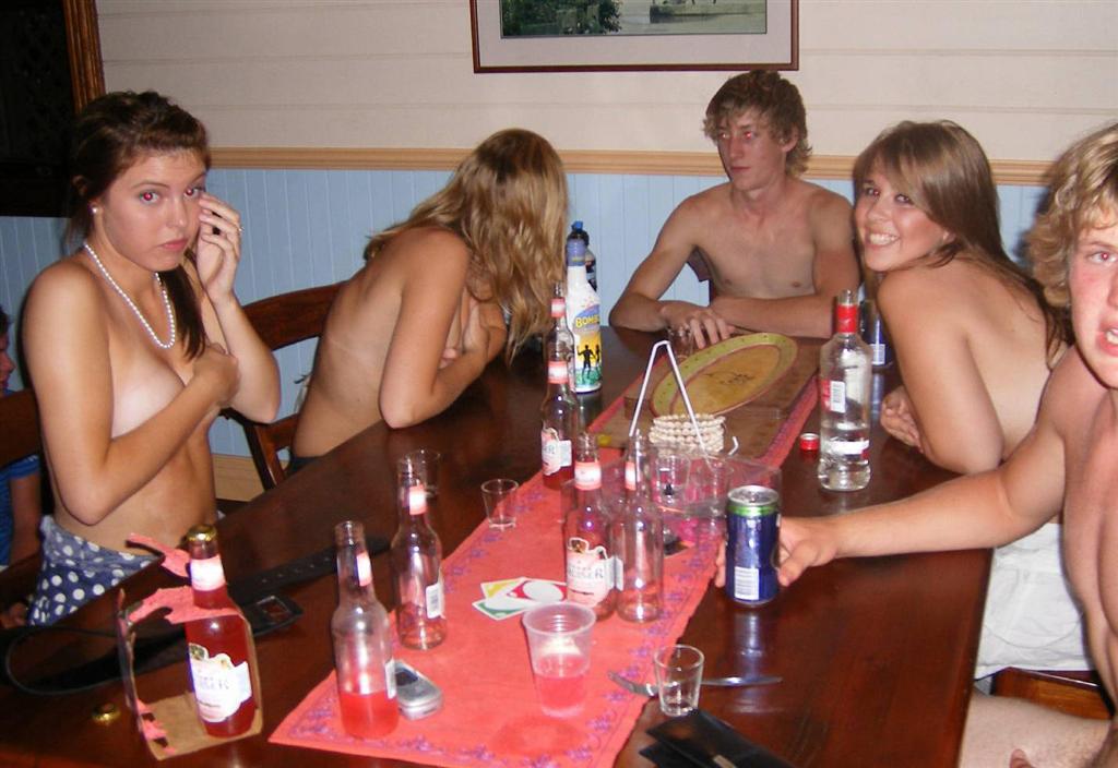 Wife Amateur Strip Poker Game